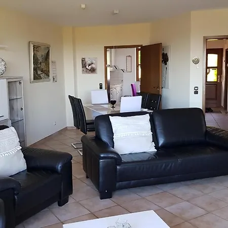 Eifel Kaminhaus Ambiente Ferienhaus *